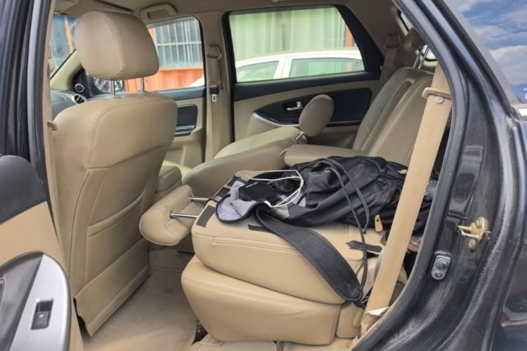 Used JMC Yusheng S350 2011 2.4T Two-Wheel-Drive Luxury 5-Seater Left Rear Seat