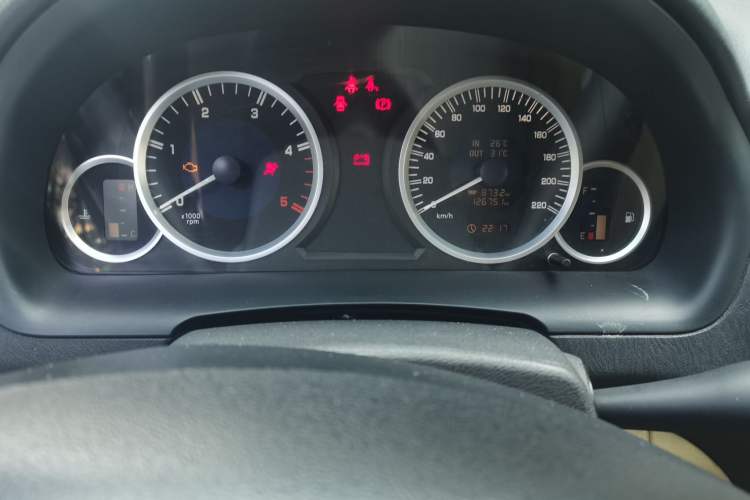 Used JMC Yusheng S350 2011 2.4T Two-Wheel-Drive Luxury 5-Seater Odometer Close Up