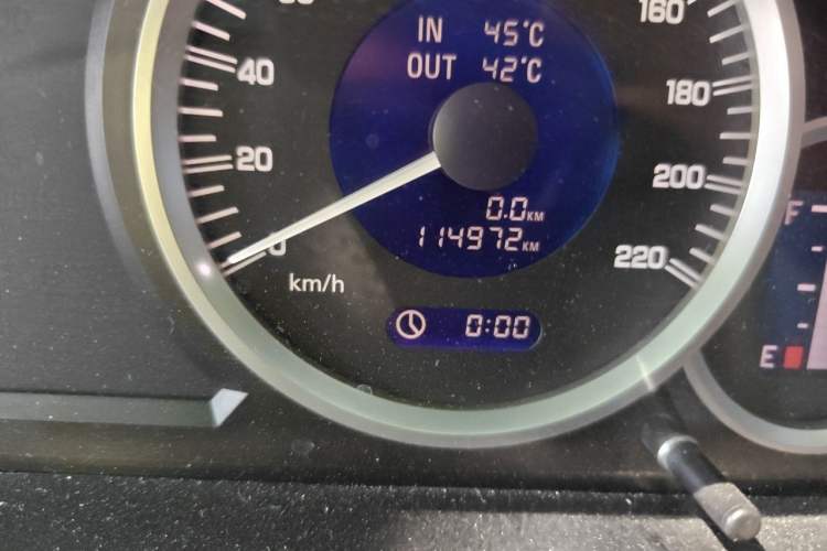 Used JMC Yusheng S350 2011 2.4T Two-Wheel-Drive Luxury 5-Seater Odometer Close Up