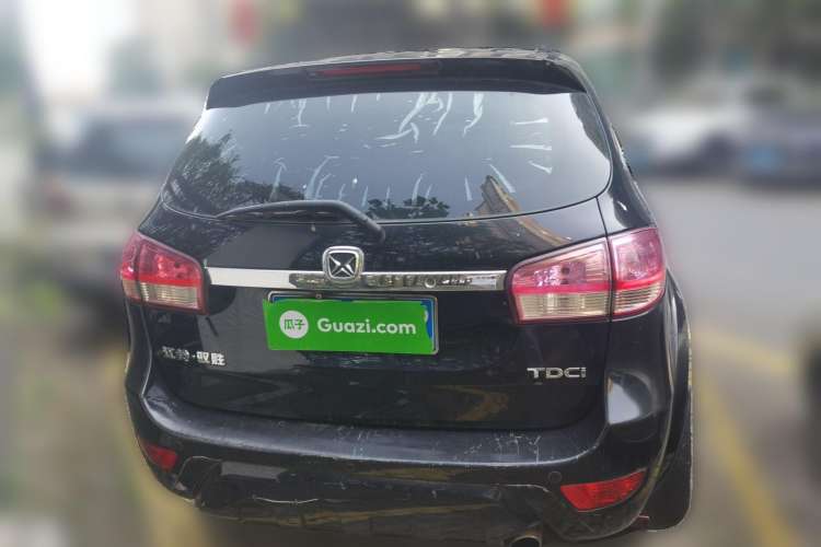 Used JMC Yusheng S350 2011 2.4T Two-Wheel-Drive Luxury 5-Seater Rear