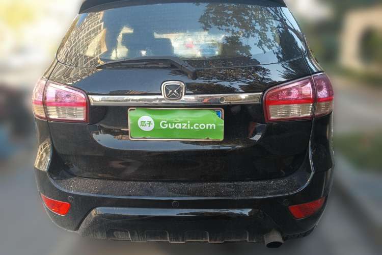 Used JMC Yusheng S350 2011 2.4T Four-Wheel-Drive Ultra-Luxury 5-Seater Rear