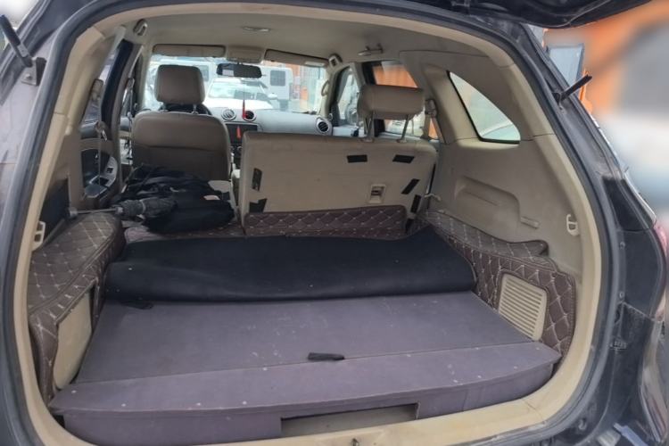 Used JMC Yusheng S350 2011 2.4T Two-Wheel-Drive Luxury 5-Seater Trunk
