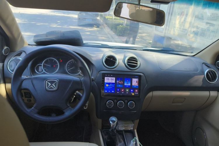 Used JMC Yusheng S350 2011 2.4T Two-Wheel-Drive Luxury 5-Seater Center Console