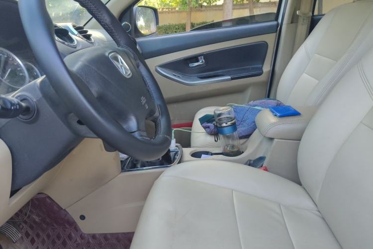 Used JMC Yusheng S350 2011 2.4T Two-Wheel-Drive Luxury 5-Seater Left Front Seat