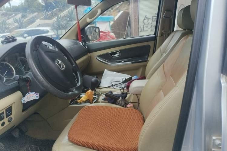 Used JMC Yusheng S350 2011 2.4T Two-Wheel-Drive Luxury 5-Seater Left Front Seat
