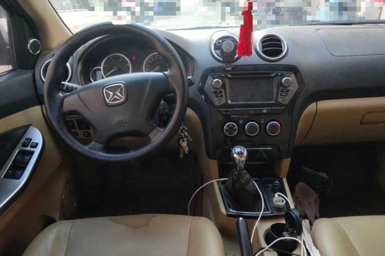 Used JMC Yusheng S350 2011 2.4T Two-Wheel-Drive Luxury 5-Seater Center Console