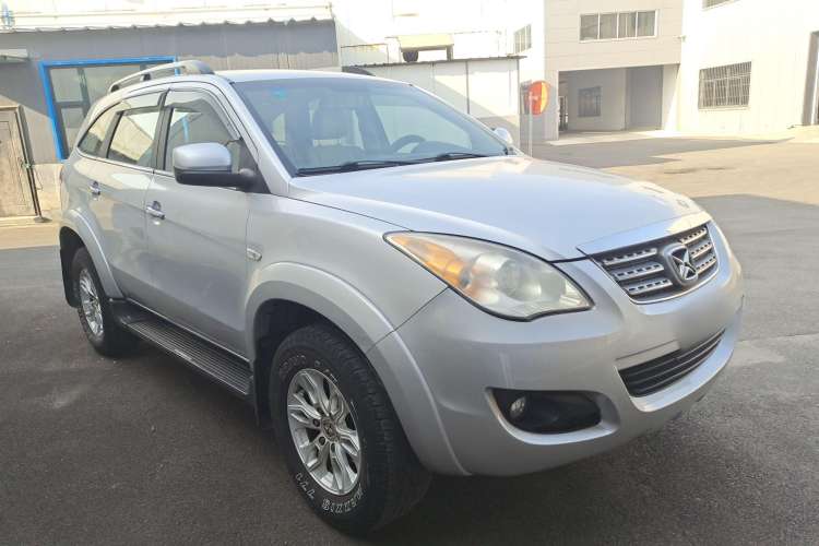 Used JMC Yusheng S350 2011 2.4T Two-Wheel-Drive Luxury 5-Seater Front Right 45 Deg