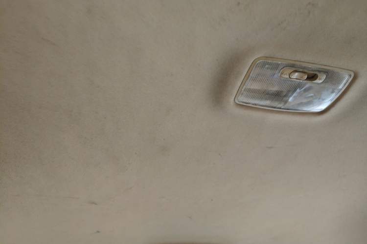 Used JMC Yusheng S350 2011 2.4T Two-Wheel-Drive Luxury 5-Seater Headliner