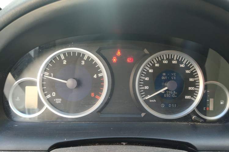 Used JMC Yusheng S350 2011 2.4T Two-Wheel-Drive Luxury 5-Seater Instrument Cluster