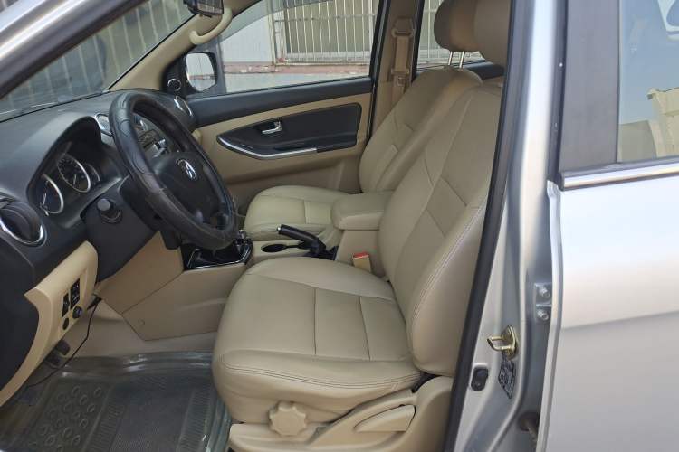 Used JMC Yusheng S350 2011 2.4T Two-Wheel-Drive Luxury 5-Seater Left Front Seat