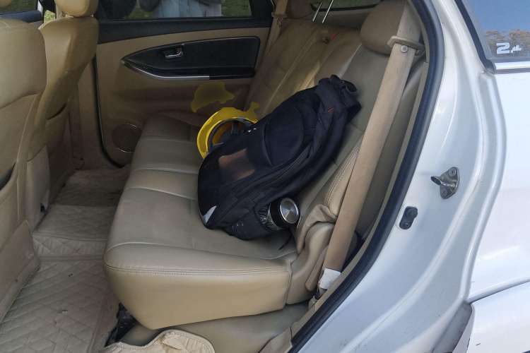 Used JMC Yusheng S350 2011 2.4T Two-Wheel-Drive Luxury 5-Seater Left Rear Seat