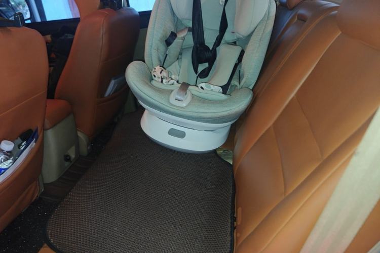 Used JMC Yusheng S350 2011 2.4T Two-Wheel-Drive Luxury 5-Seater Left Rear Seat