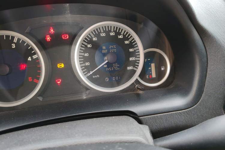 Used JMC Yusheng S350 2011 2.4T Two-Wheel-Drive Luxury 5-Seater Odometer Close Up