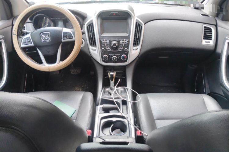 Used JMC Yusheng S350 2013 2.4T Automatic 2WD Diesel Luxury Edition 5 Seats Center Console
