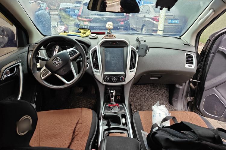 Used JMC Yusheng S350 2013 2.4T Automatic 2WD Diesel Luxury Edition 5 Seats Center Console