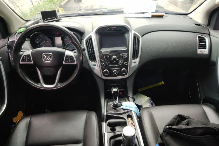 Used JMC Yusheng S350 2013 2.4T Automatic 2WD Diesel Luxury Edition 5 Seats Center Console