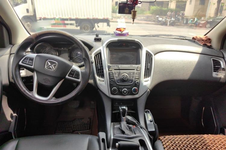 Used JMC Yusheng S350 2013 2.4T Automatic 2WD Diesel Ultra-Luxury 5-Seater Center Console