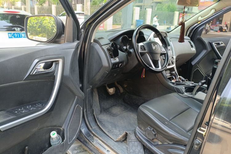 Used JMC Yusheng S350 2013 2.4T Automatic 4x4 Diesel Luxury 5-Seater Driver Seat