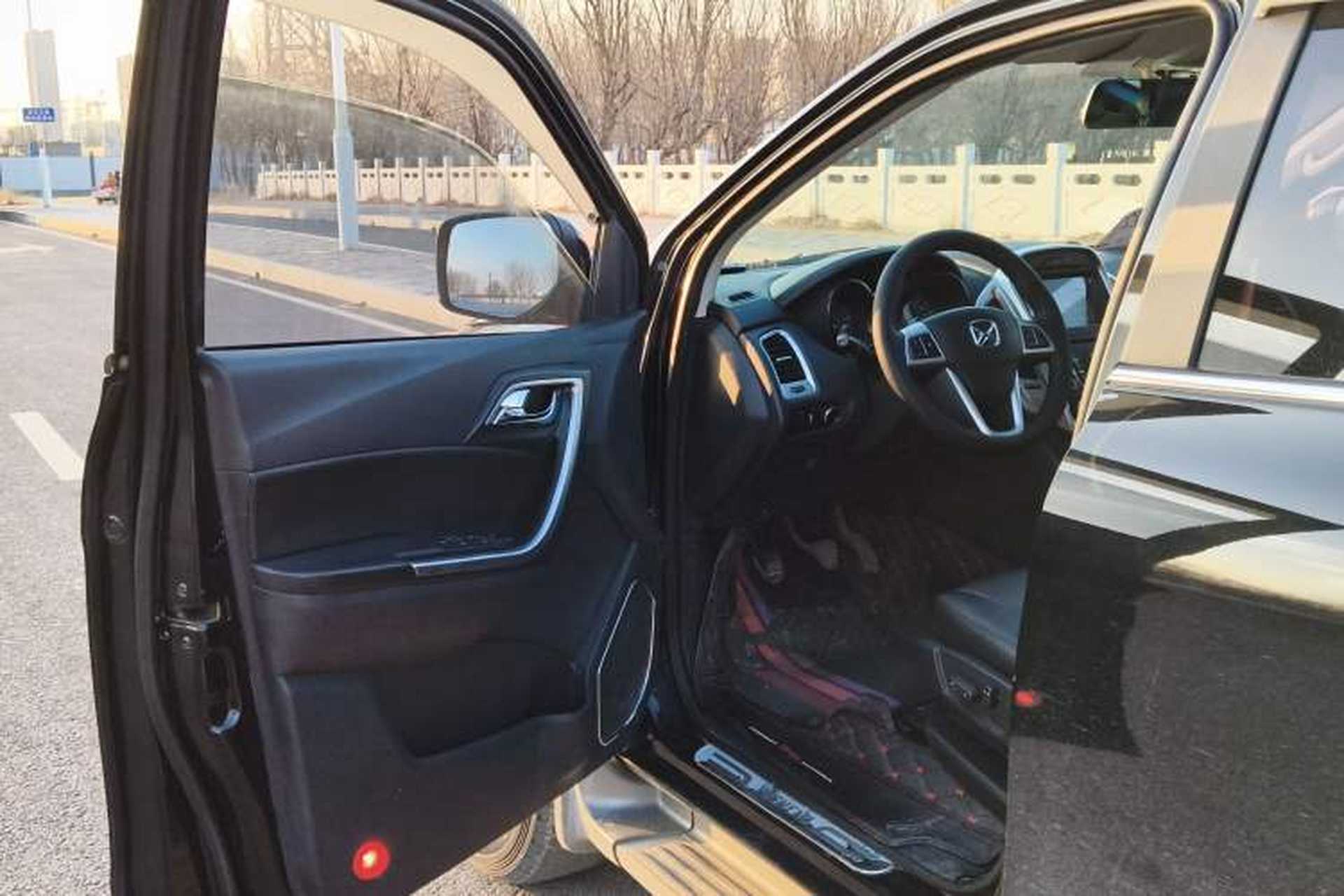 Used JMC Yusheng S350 2013 2.4T Manual Two-Wheel Drive Diesel Ultra-Luxury 5-Seater Driver Seat