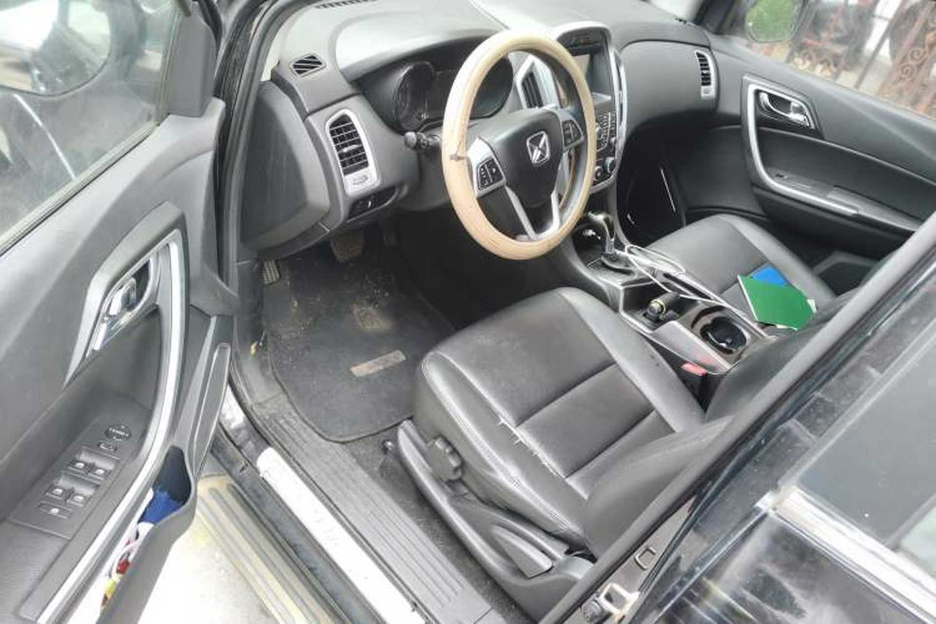 Used JMC Yusheng S350 2013 2.4T Automatic 2WD Diesel Luxury Edition 5 Seats Driver Seat