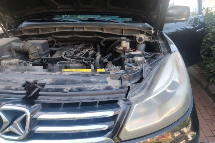 Used JMC Yusheng S350 2013 2.4T Automatic 2WD Diesel Luxury Edition 5 Seats Engine Bay Left