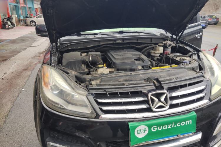 Used JMC Yusheng S350 2013 2.4T Automatic 2WD Diesel Luxury Edition 5 Seats Engine Bay Right