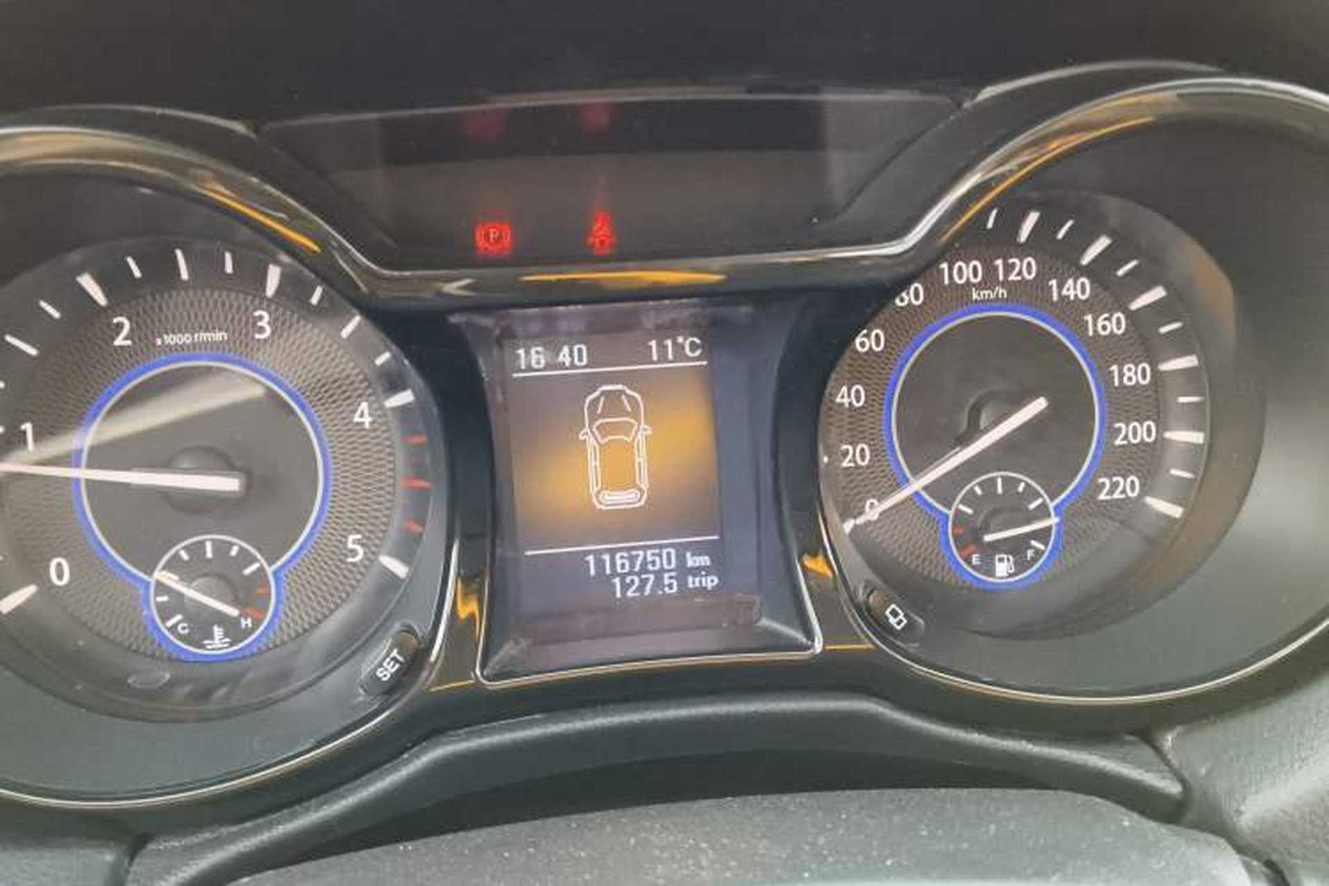 Used JMC Yusheng S350 2013 2.4T Manual Two-Wheel Drive Diesel Ultra-Luxury 5-Seater Instrument Cluster
