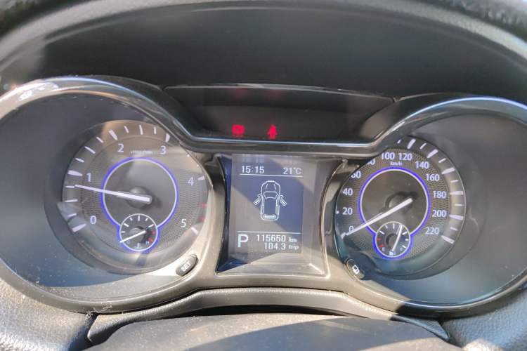 Used JMC Yusheng S350 2013 2.4T Automatic 2WD Diesel Luxury Edition 5 Seats Instrument Cluster