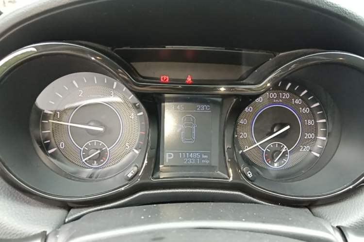 Used JMC Yusheng S350 2013 2.4T Automatic 2WD Diesel Luxury 7-Seater Instrument Cluster