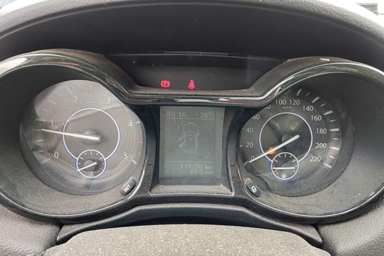 Used JMC Yusheng S350 2013 2.4T Manual Two-Wheel Drive Diesel Luxury Edition 5 Seats Instrument Cluster
