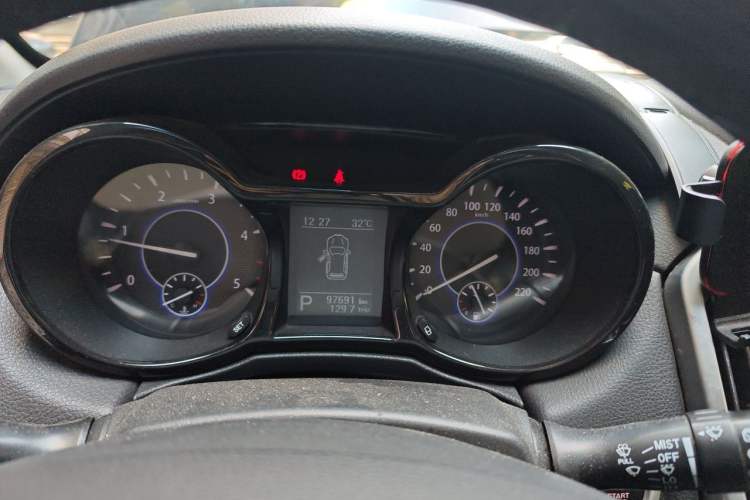 Used JMC Yusheng S350 2013 2.4T Automatic 2WD Diesel Luxury Edition 5 Seats Instrument Cluster