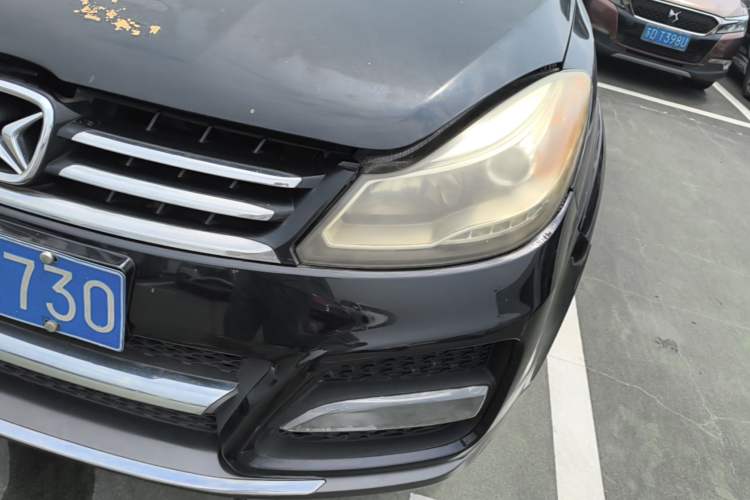 Used JMC Yusheng S350 2013 2.4T Automatic 2WD Diesel Luxury Edition 5 Seats Left Front Headlight