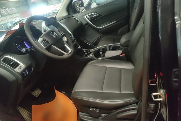 Used JMC Yusheng S350 2013 2.4T Automatic 2WD Diesel Luxury Edition 5 Seats Left Front Seat