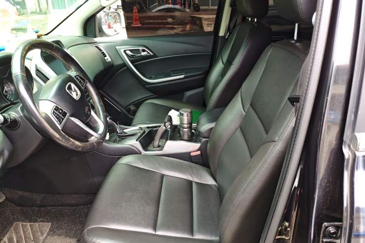 Used JMC Yusheng S350 2013 2.4T Automatic 2WD Diesel Luxury Edition 5 Seats Left Front Seat