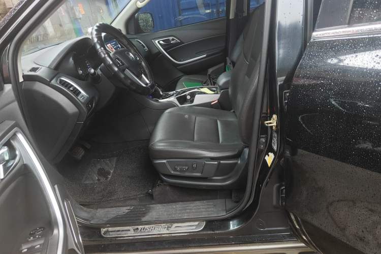 Used JMC Yusheng S350 2013 2.4T Automatic 2WD Diesel Ultra-Luxury 5-Seater Left Front Seat