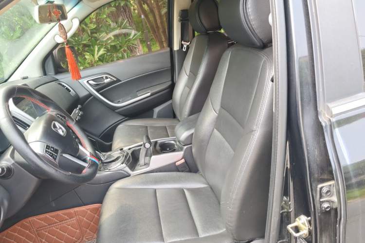 Used JMC Yusheng S350 2013 2.4T Automatic 2WD Diesel Luxury Edition 5 Seats Left Front Seat