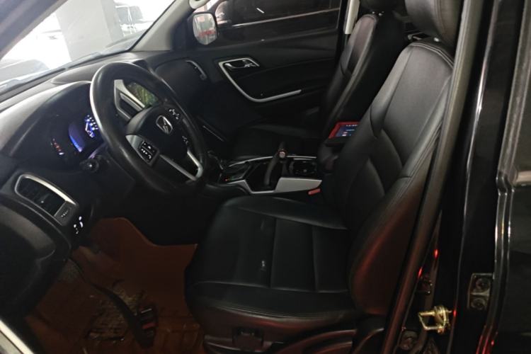 Used JMC Yusheng S350 2013 2.4T Automatic 2WD Diesel Luxury Edition 5 Seats Left Front Seat