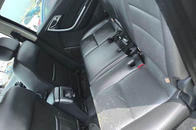 Used JMC Yusheng S350 2013 2.4T Automatic 2WD Diesel Luxury Edition 5 Seats Left Rear Seat