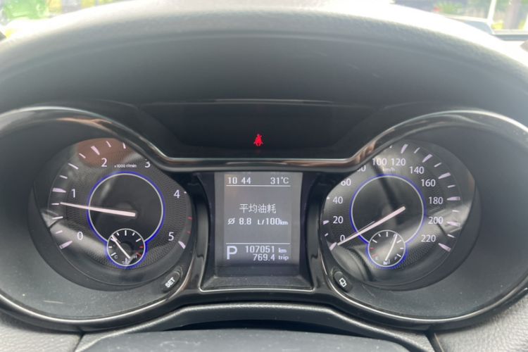 Used JMC Yusheng S350 2013 2.4T Automatic 2WD Diesel Luxury Edition 5 Seats Odometer Close Up
