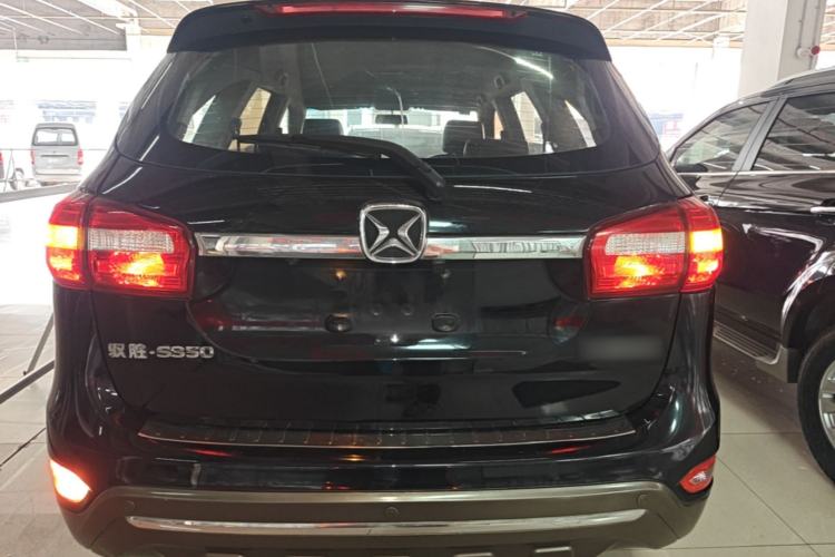 Used JMC Yusheng S350 2013 2.4T Automatic 2WD Diesel Luxury Edition 5 Seats Rear