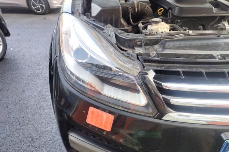 Used JMC Yusheng S350 2013 2.4T Automatic 4x4 Diesel Ultra-Luxury 7-Seater Right Front Headlight