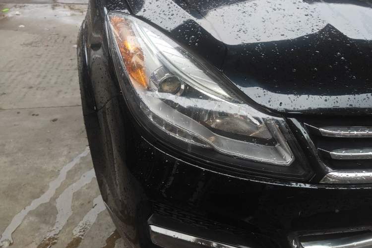 Used JMC Yusheng S350 2013 2.4T Automatic 2WD Diesel Ultra-Luxury 5-Seater Right Front Headlight