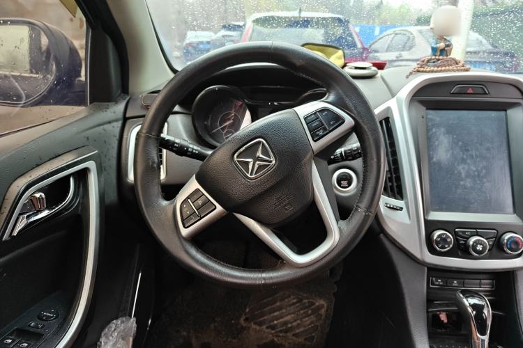 Used JMC Yusheng S350 2013 2.4T Automatic 2WD Diesel Luxury Edition 5 Seats Steering Wheel