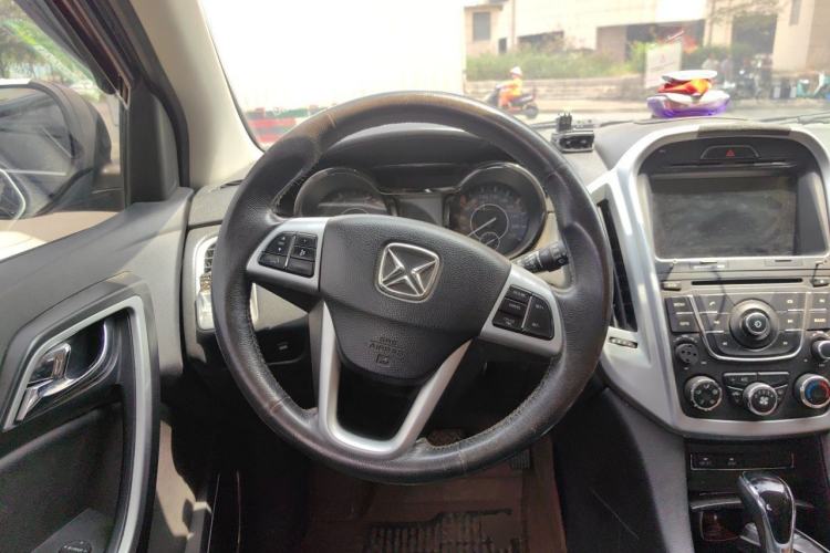 Used JMC Yusheng S350 2013 2.4T Automatic 2WD Diesel Ultra-Luxury 5-Seater Steering Wheel