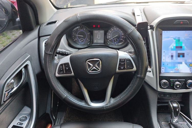 Used JMC Yusheng S350 2013 2.4T Automatic 2WD Diesel Luxury Edition 5 Seats Steering Wheel