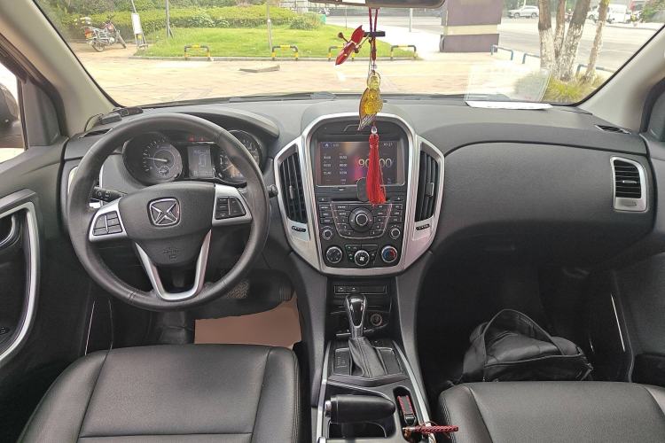 Used JMC Yusheng S350 2013 2.4T Automatic 2WD Diesel Luxury Edition 5 Seats Center Console