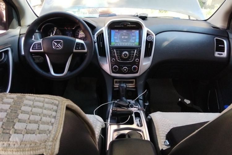 Used JMC Yusheng S350 2013 2.4T Automatic 2WD Diesel Luxury Edition 5 Seats Center Console