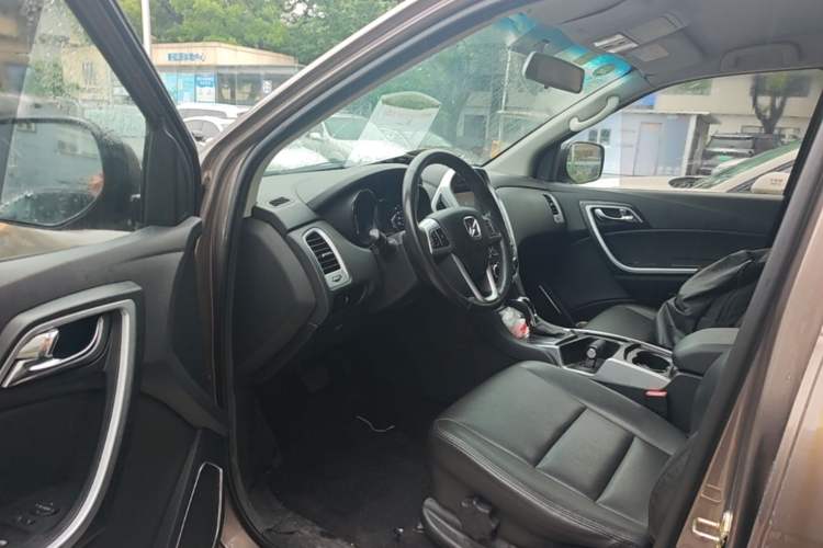 Used JMC Yusheng S350 2013 2.4T Automatic 2WD Diesel Luxury 7-Seater Driver Seat