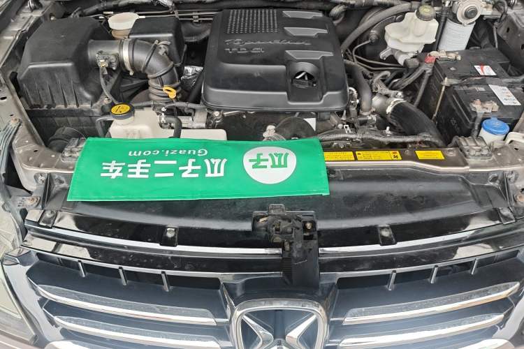 Used JMC Yusheng S350 2013 2.4T Automatic 2WD Diesel Luxury Edition 5 Seats Engine Bay