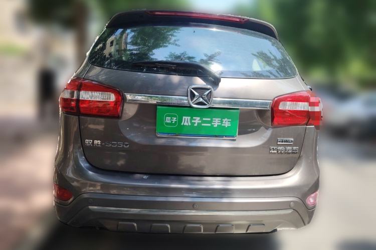 Used JMC Yusheng S350 2013 2.0T Manual 4x4 Gasoline Luxury Edition 5 Seats Exterior 4